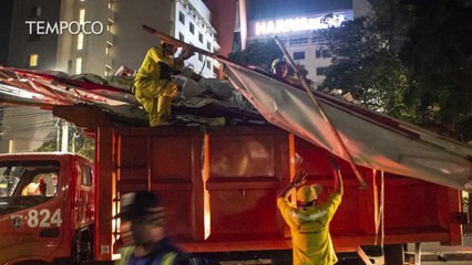 Masuki Masa Tenang Alat Peraga Kampanye Mulai Dibersihkan