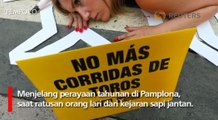 Aktivis Bertelanjang Dada Protes Adu Banteng di Spanyol