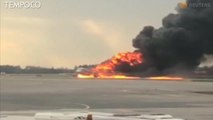 Detik-Detik Terbakarnya Pesawat Aeroflot Rusia yang Tewaskan 41 Orang