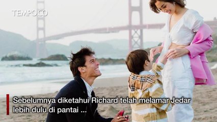 Pertunangan Romantis Ala Jessica Iskandar dan Richard Kyle