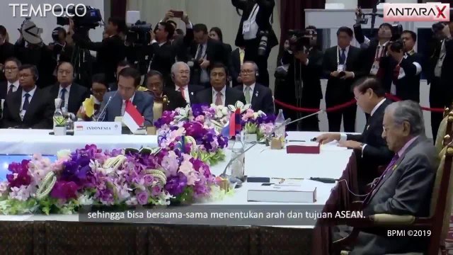 Jokowi Ingatkan Dampak Perang Dagang AS-Cina pada Keamanan Kawasan