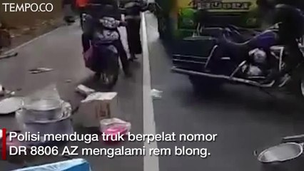 Diduga Rem Blong, 6 Kendaraan Kecelakaan Beruntun di Baluran