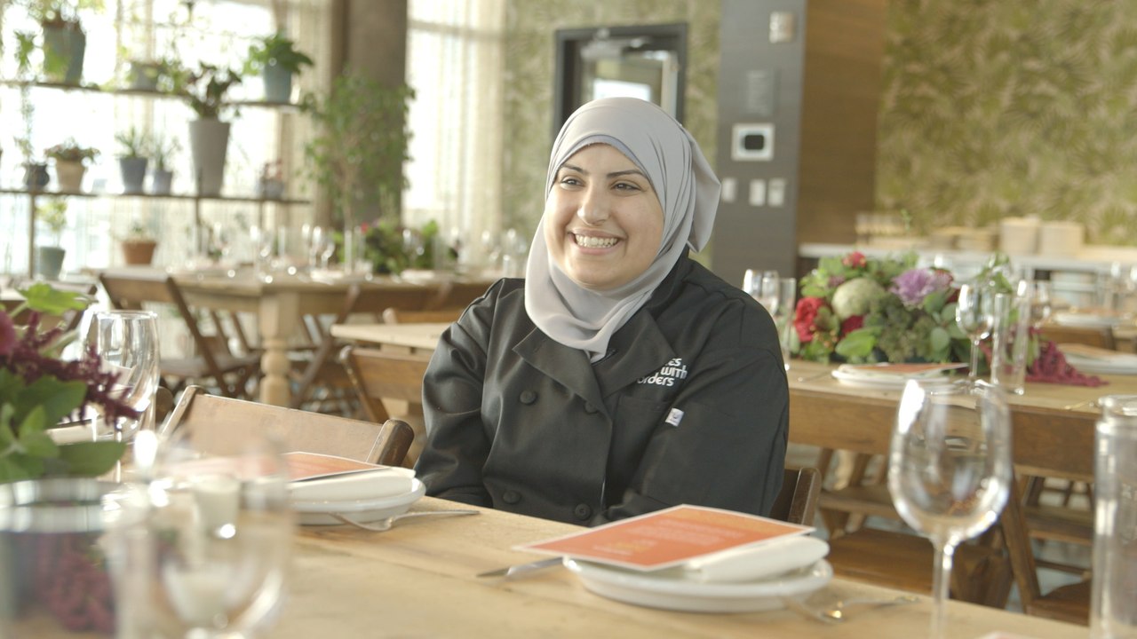Tables Without Borders Helps Refugee Chefs Enter in U.S. Restaurant Kitchens