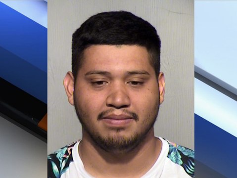 PD: Toddler left in car with no A/C at Glendale drive-in - ABC15 Crime