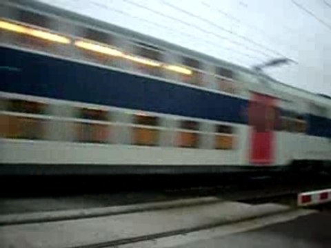 Banlieue passage à niveau