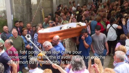En Espagne, défiler vivants dans des cercueils pour défier la mort