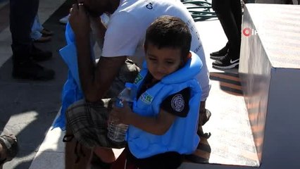 Çeşme'de 58 göçmen yakalandı