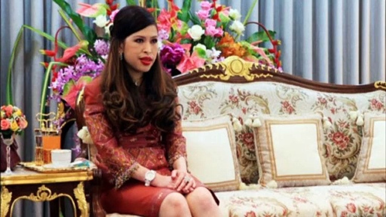 เผยภาพหลุดบนเตียงนอนส่วนพระองค์ของฟ้าหญิงจุฬาภรณ์ฯ กรมพระศรีสว่างควัฒฯ ถ่ายให้ใครดู?!!