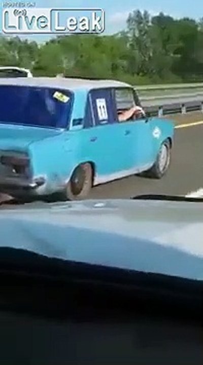 180km/h sur l'autoroute, cette vielle voiture a été trafiquée !