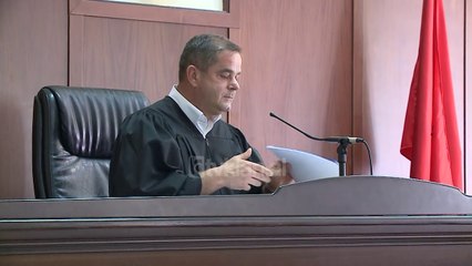 Gjykata urdheron shoqerimin e detyrueshem te Gazmend Bardhit