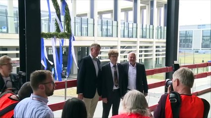 Richtfest am BER - am Berliner Pannenflughafen geht es voran