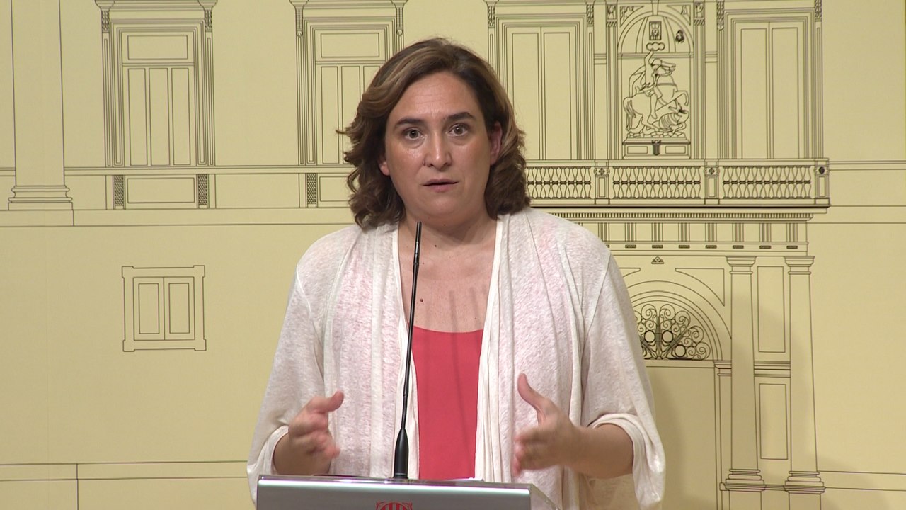 Colau pide a Torra más Mossos y lealtad institucional