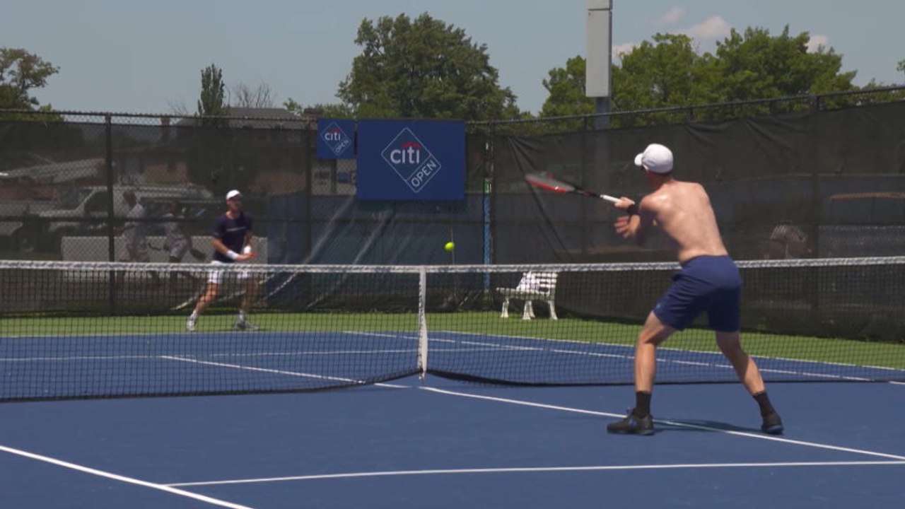 لقطة: تنس: الاخوين موراي يتدربان قبيل زوجي واشنطن