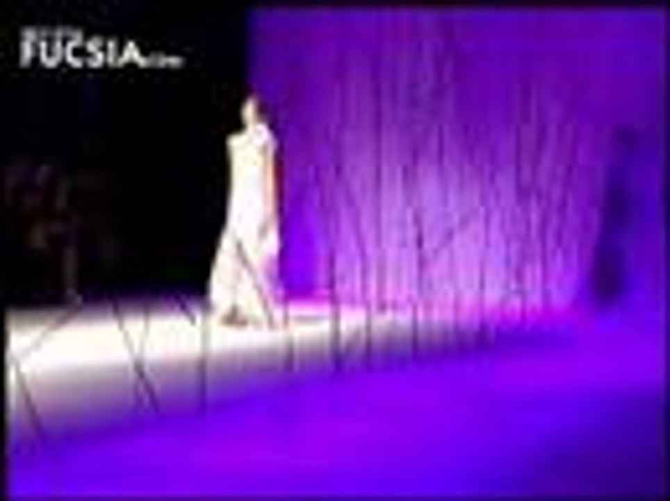 Desfile Esteban Cortazar en su debut para la casa Ungaro.