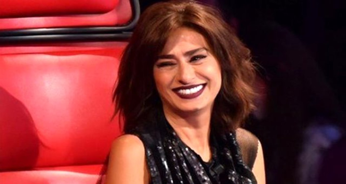 Ünlü şarkıcı Yıldız Tilbe'den bikinili yaz pozu!