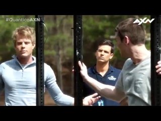 Quantico - El rubio más sexy, ¿es también el más inteligente?