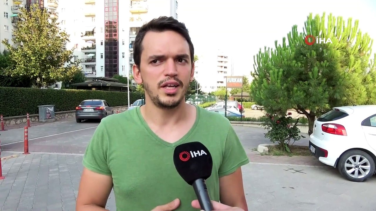 Böyle hırsızlık görülmedi...Aracı almaya diye geldi çalarak gitti