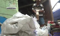 Meraup Rupiah dari Daur Ulang Sampah