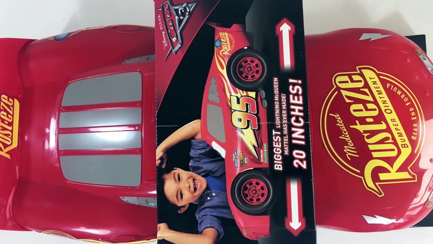 Disney / Pixar Cars 3 Lightning McQueen 20-Inch Vehicle