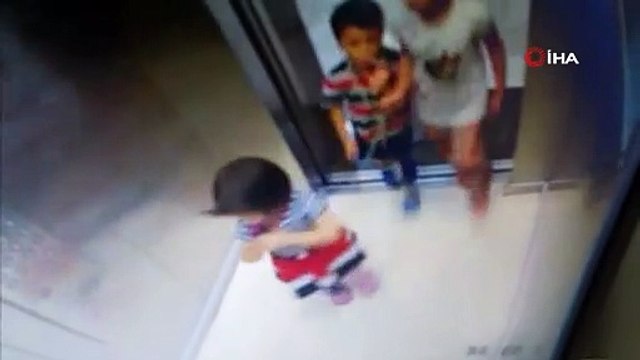 Asansörde faciadan kıl payı dönüldü