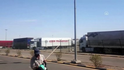 Suudi Arabistan'da 85 Türk tırı günlerdir limanda bekletiliyor