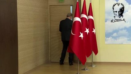 Öztrak: "Anayasa Mahkemesi'ni ciddi baskı altına almaya kalkmak bilim adamlığına yakışmaz"