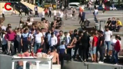 Kadıköy'de denize düşen 2 yurttaş böyle kurtarıldı