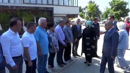 Bakan Selçuk'tan selden zarar gören esnafa ziyaret