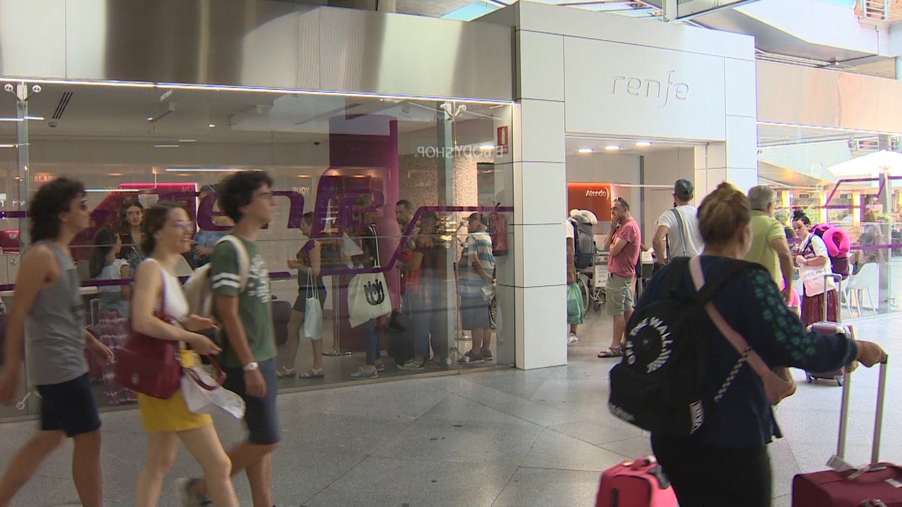 Renfe cancela 707 trenes en el primer paro convocado por CGT