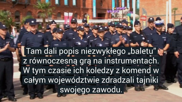 Wojewódzkie Obchody Święta Policji w Łodzi. Defilada na rynku Manufaktury
