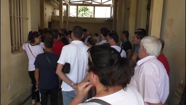 Report TV - Vlorë/ Fluks për të tërhequr mjetet e identifikimit!