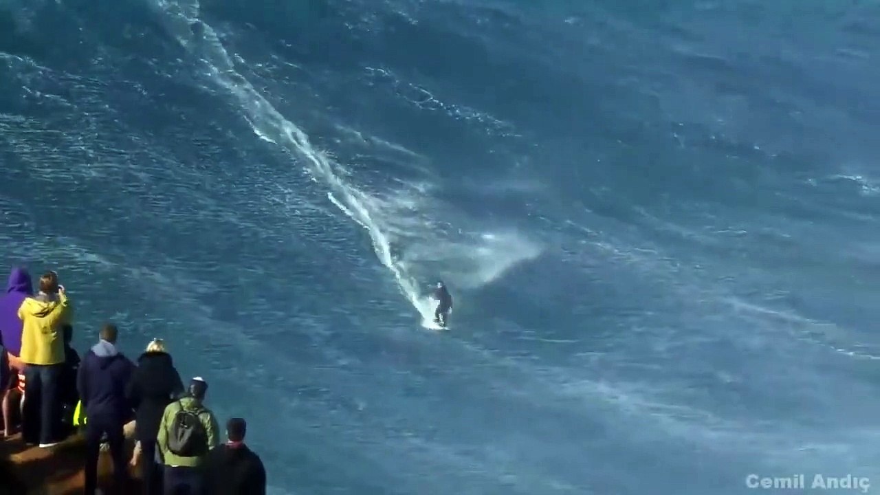 Dev dalgalarda sorf yapmak - surf the giant waves