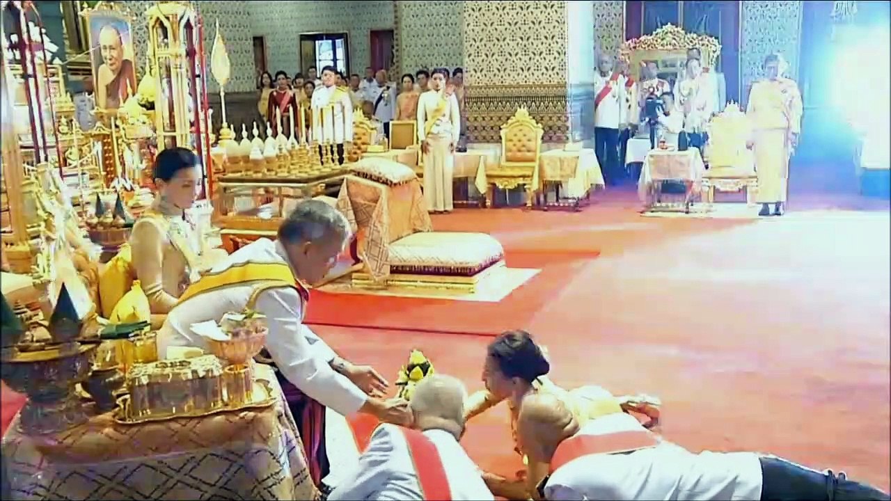 ดูคลิปแล้วก็ขำสงสารฟ้าหญิงสิริวัณฯ มองพ่อ ร.10 แต่งตั้งกรมหลวงให้ฟ้าหญิงภาฯ ตัวเองไม่ได้ด้วย เลยเหลลืออดจนจะร้องไห้!!!