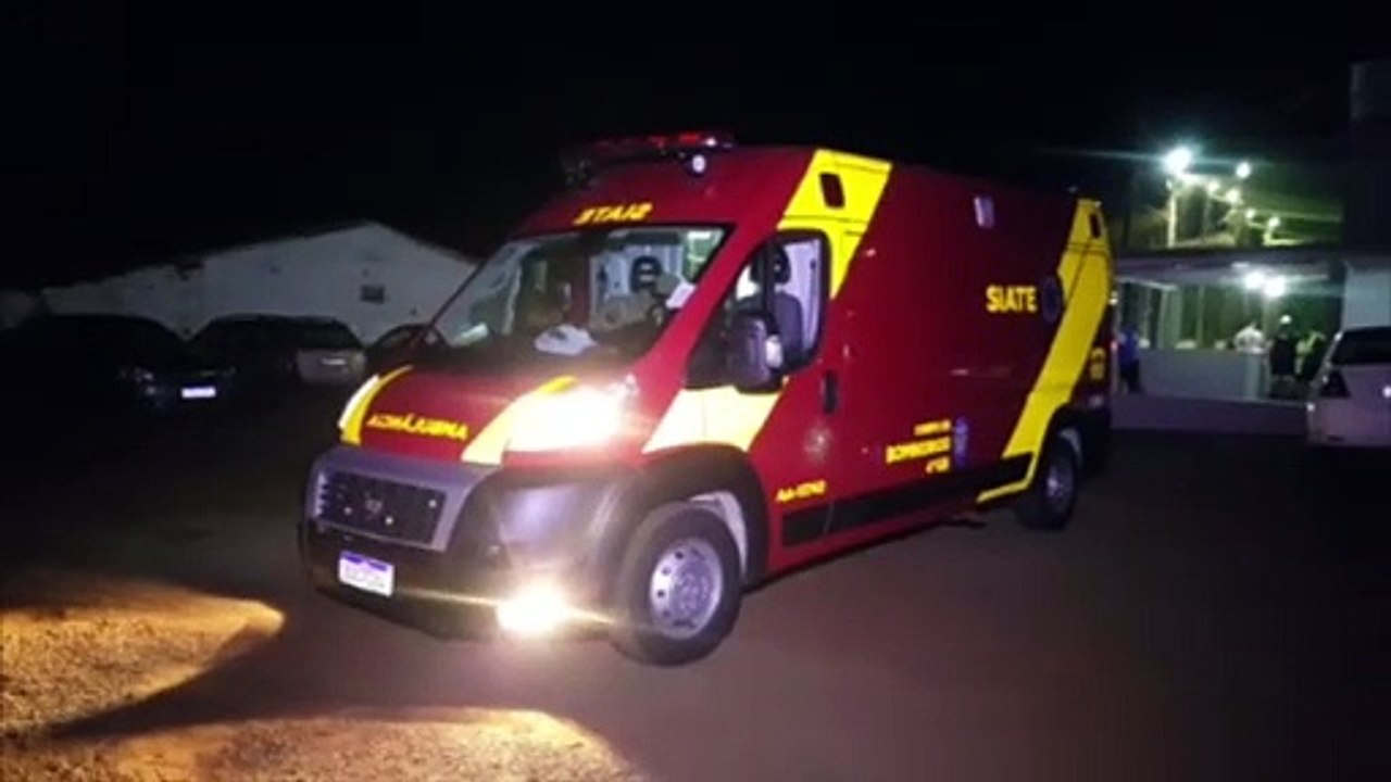 Menino de 12 anos quebra o braço enquanto jogava futebol