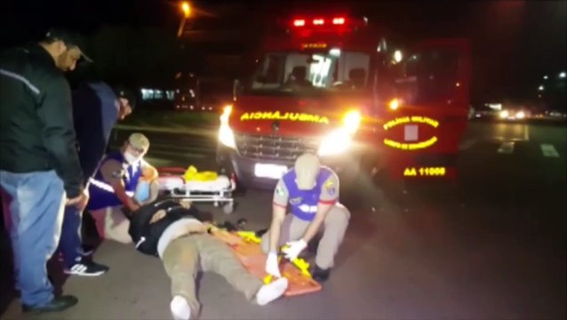 Motociclista fratura joelho em colisão com carro no Centro