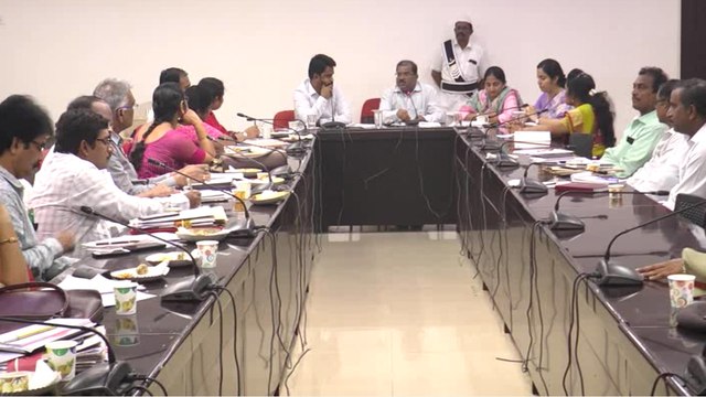 ప్లాస్టిక్‌ నిషేధం కార్యక్రమాన్నిచేపట్టిన విజయవాడ కలెక్టర్‌ | 'Mana Vijayawada' Campaign Launched