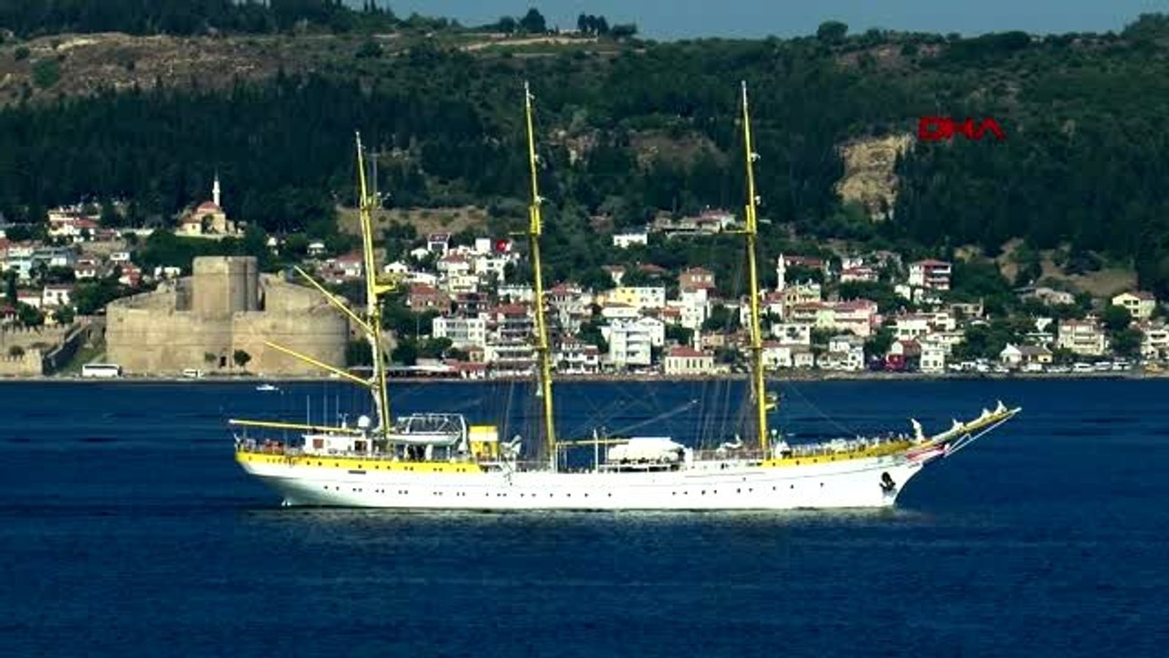 ÇANAKKALE Rumen askeri okul gemisi, Çanakkale Boğazı'ndan geçti