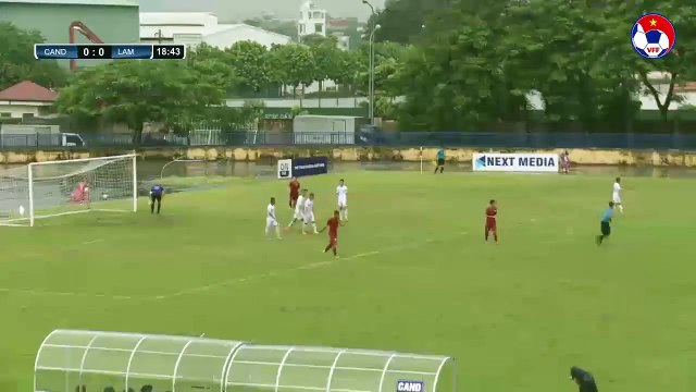 Công An Nhân Dân bất phân thắng bại với Lâm Đồng sau màn thủy chiến tại sân Thanh Trì | VFF Channel