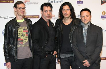 Rammstein: Ein Kuss gegen Anti-LGBT+-Politik