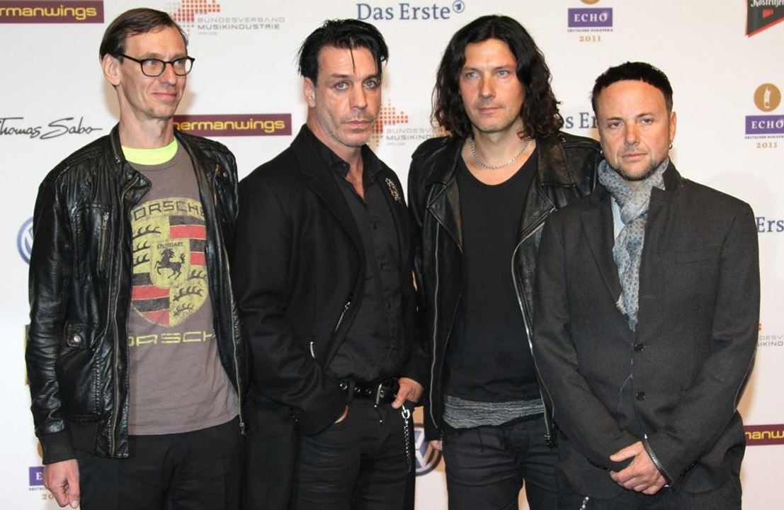 Rammstein: Ein Kuss gegen Anti-LGBT+-Politik