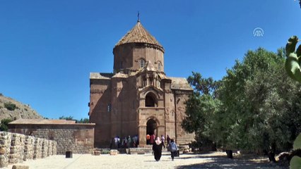 Hoşgörü adası Akdamar'da ayin hazırlığı - VAN