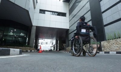 Descargar video: Diskriminasi Masih Terjadi Terhadap Penyandang Disabilitas - Disabilitas 