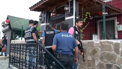 Pitbullarla korunan şatoya veterinerli polis baskını
