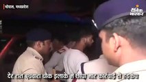 ड्रग्स सप्लाई के अड्डों पर पुलिस का छापा, महिला समेत 30 लोगों को हिरासत में लिया