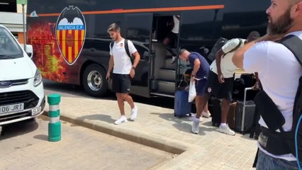 Aficionado llora en el adiós del Valencia CF por si se va Marcelino