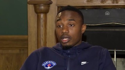 "Fransa'da işler iyi gitmediğinde eleştirilenler kökleri Afrika'da olanlar" (2) - GRAZ