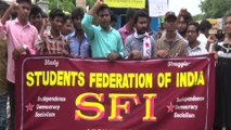 SFI ఆధ్వర్యంలో విజయవాడ లో విద్యార్థుల ధర్నా || SFI Fires On Goverment For Students Problems