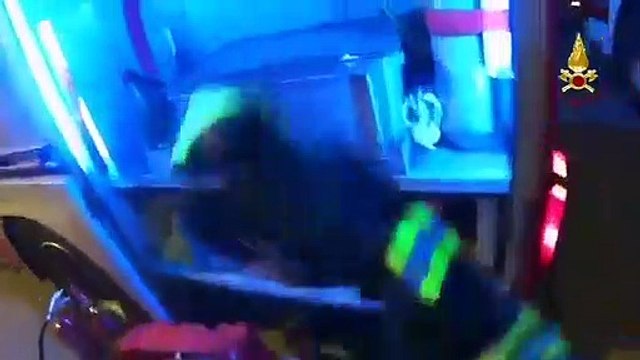 Catanzaro - Incendio al laboratorio analisi Arpacal, danni ingenti (01.08.19)