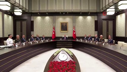 Cumhurbaşkanı Erdoğan, Yüksek Askeri Şura toplantısında alınan kararları imzaladı