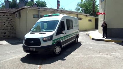 GAZİANTEP Yolun karşısına geçmek isterken otomobil çarptı, hastanede öldü